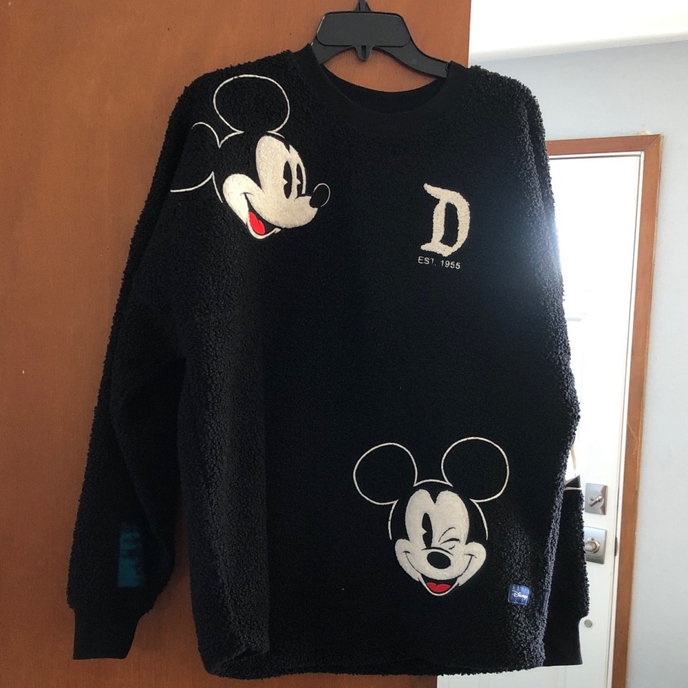 NWT Disney (Disneyland) Black Spirit jersey/ Sherpa — unisex